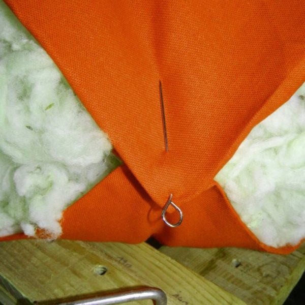 Coin de matelas laine et tissu coton en fabrication