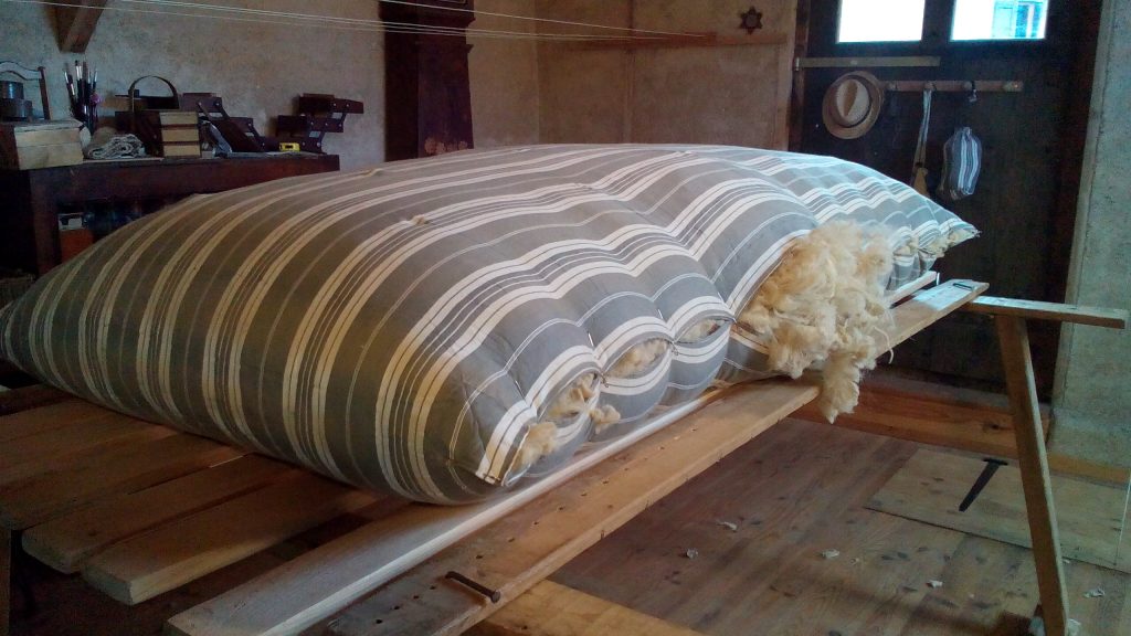 Réfection Matelas Tradition 90 x 190 - même toile et même laine + 4 kg